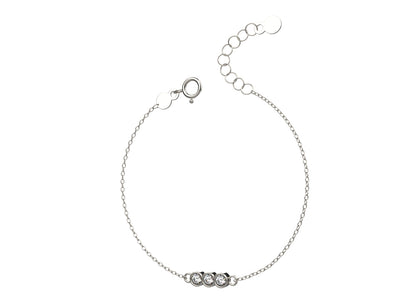 Everyday wear 925 silver bracelet for women, designed in a minimal style for effortless elegance